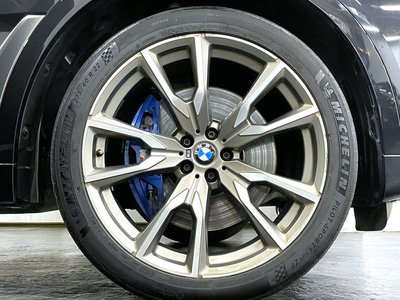 2021 BMW X7 photo 4