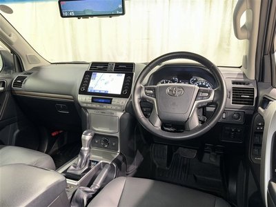 TOYOTA LAND CRUISER PRADO - 9