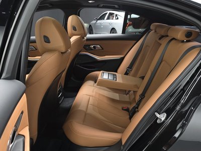 صورة مصغرة 18 لـ 2026 BMW 3 SERIES