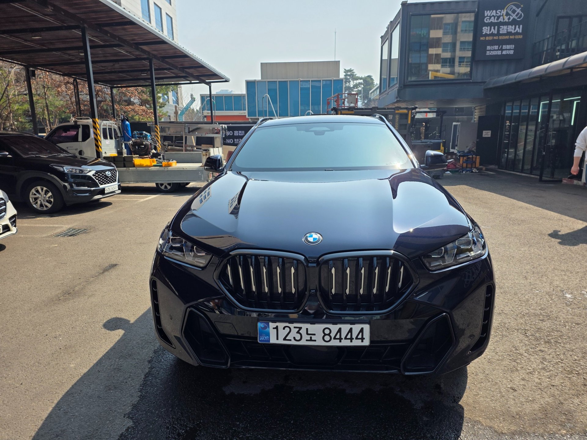 BMW X6 - View 1
