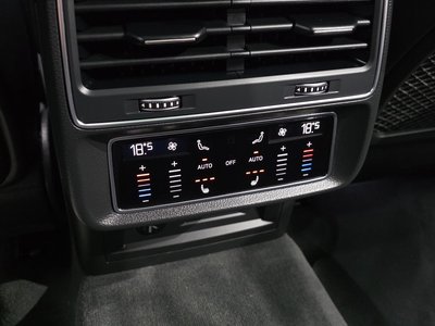 2023 AUDI Q8 — миниатюра 25