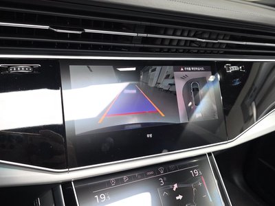 2023 AUDI Q8 — миниатюра 20