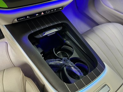 MERCEDES-BENZ E-CLASS - 10