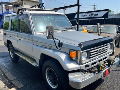 TOYOTA LAND CRUISER 70 - 5