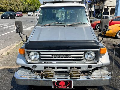 TOYOTA LAND CRUISER 70 - 4