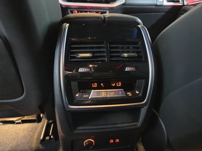 2024 BMW XM 缩略图 18