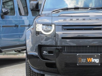 LAND ROVER DEFENDER - 8