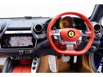 2019 Ferrari GTC4 LUSSO thumbnail 34