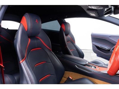 2019 Ferrari GTC4 LUSSO thumbnail 37