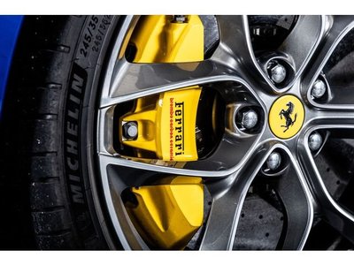2019 Ferrari GTC4 LUSSO thumbnail 22