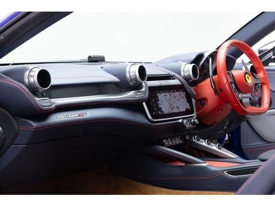 2019 Ferrari GTC4 LUSSO thumbnail 39