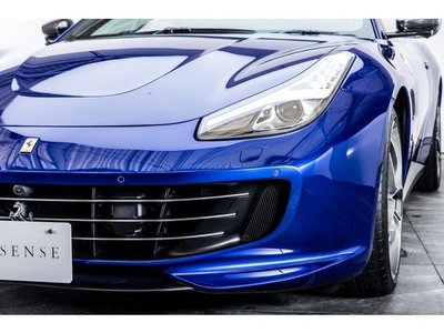 2019 Ferrari GTC4 LUSSO thumbnail 11