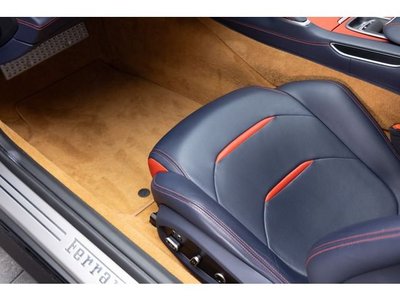 2019 Ferrari GTC4 LUSSO thumbnail 41
