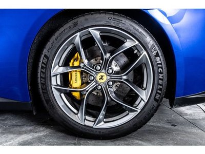 2019 Ferrari GTC4 LUSSO thumbnail 19