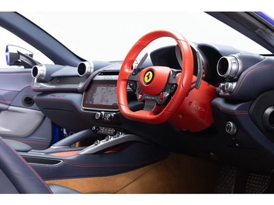 2019 Ferrari GTC4 LUSSO thumbnail 36