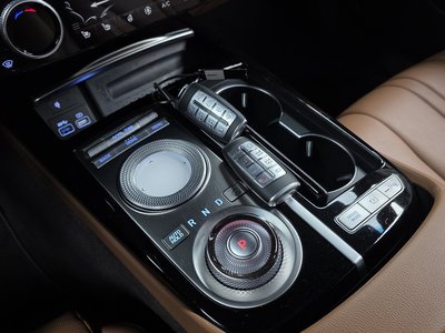 GENESIS G80 (RG3) - 9