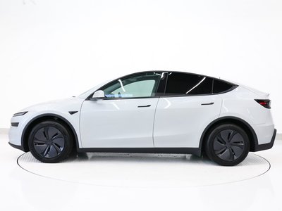 TESLA MODEL Y - 9