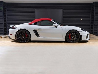 PORSCHE 718 SPYDER - 5