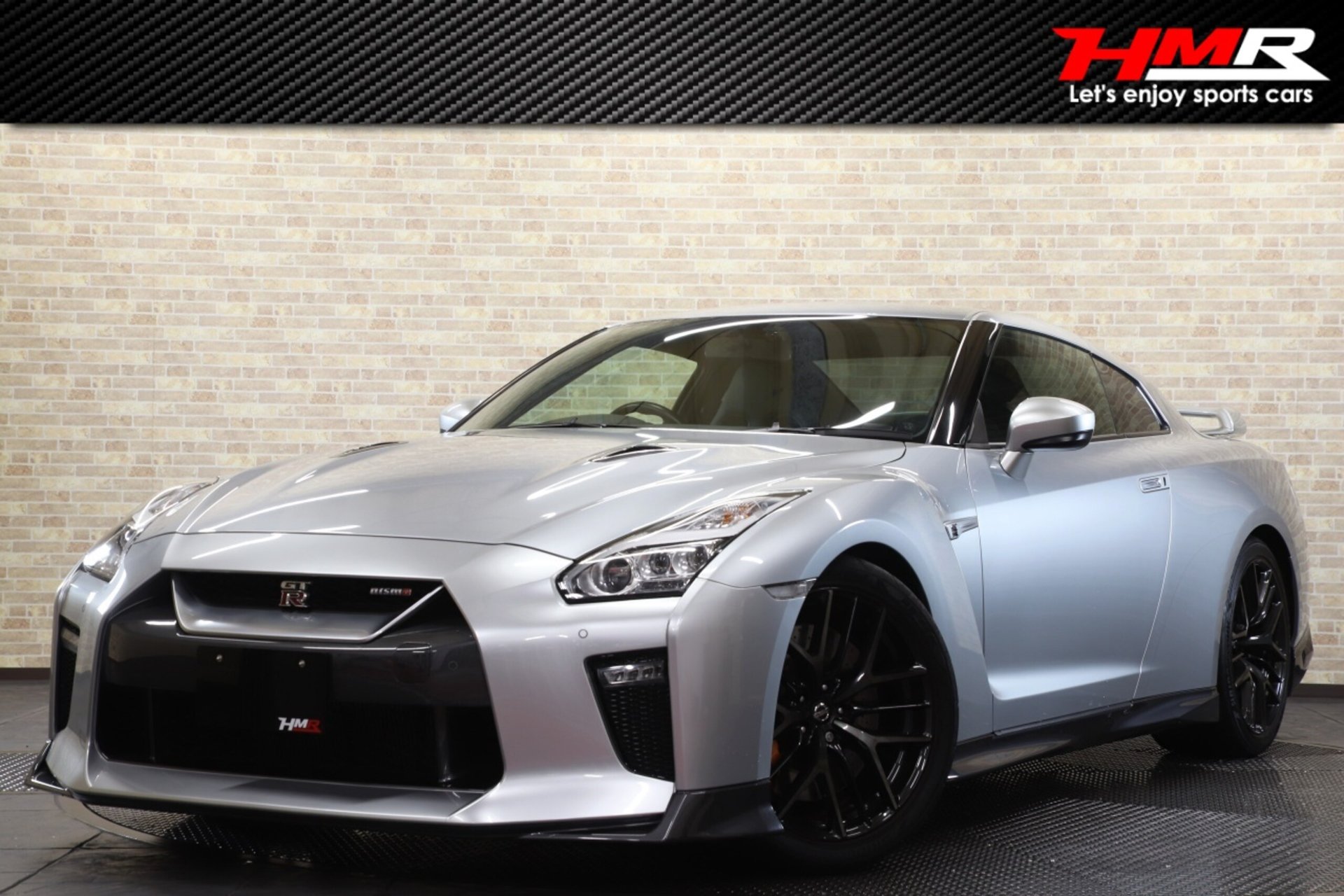 NISSAN GT-R - View 1