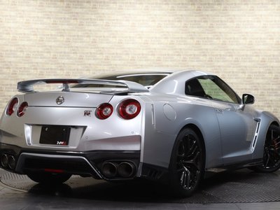 NISSAN GT-R - 9