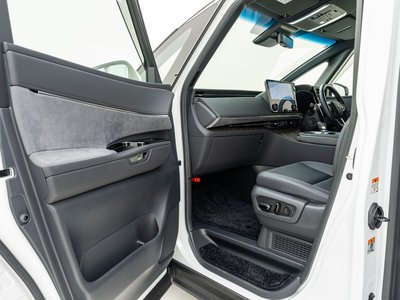 2024 Lexus LM — миниатюра 33