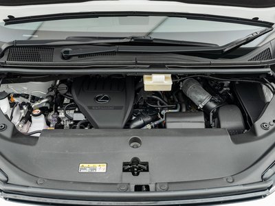 2024 Lexus LM — миниатюра 15
