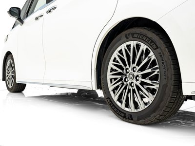 2024 Lexus LM — миниатюра 14