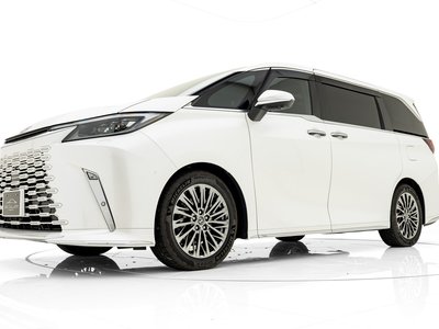 2024 Lexus LM — миниатюра 11