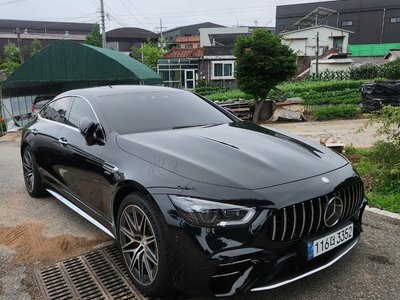 MERCEDES-BENZ GT AMG