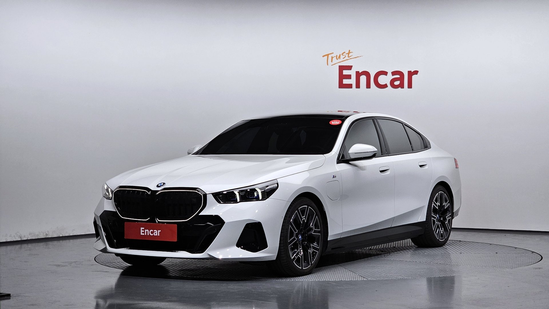 BMW 5 SERIES - View 1