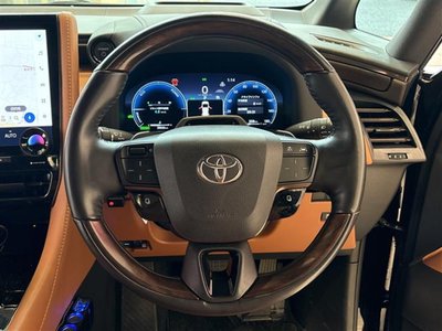 2024 Toyota VELLFIRE — фото 3