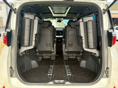 2025 Toyota ALPHARD — миниатюра 36