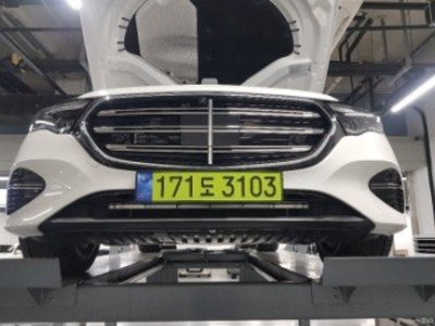 MERCEDES-BENZ E-CLASS - 1