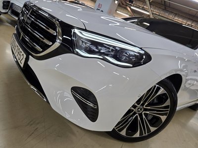 MERCEDES-BENZ E-CLASS - 8
