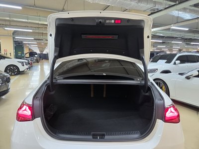 MERCEDES-BENZ E-CLASS - 2