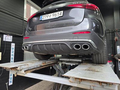 MERCEDES-BENZ GLC - 4