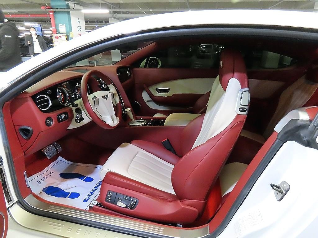 BENTLEY CONTINENTAL - View 1