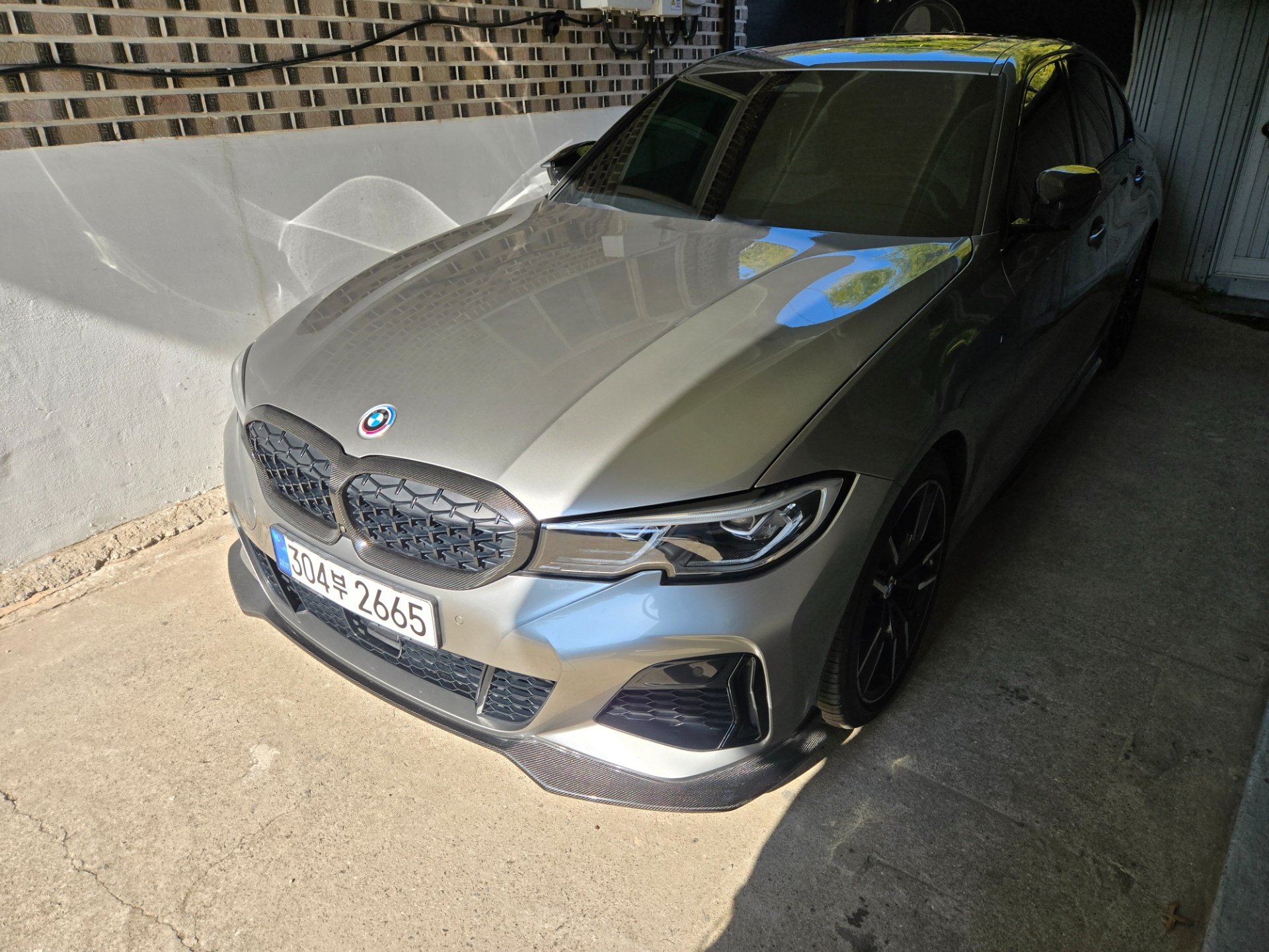 BMW 3 SERIES - View 1