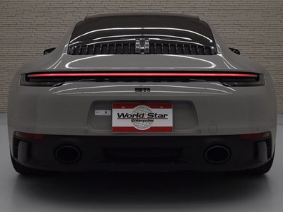 PORSCHE 911 - 8