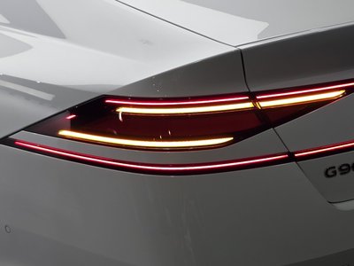 صورة 10 لـ 2022 Genesis G90 (RS4)