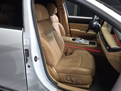 2022 Genesis G90 (RS4) thumbnail 16
