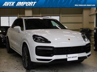 PORSCHE CAYENNE - 1