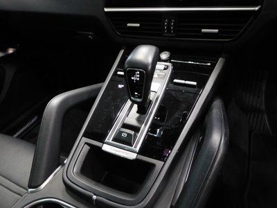 PORSCHE CAYENNE - 8