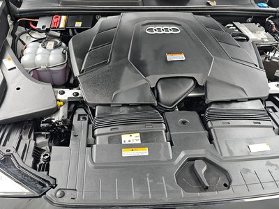 AUDI Q8 - 7
