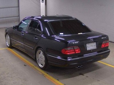 MERCEDES-BENZ E-CLASS AMG - 2