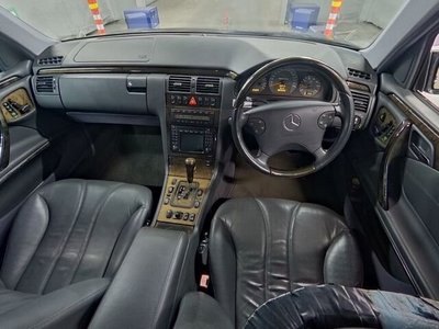 MERCEDES-BENZ E-CLASS AMG - 3