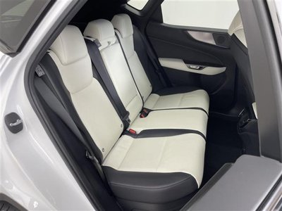 صورة مصغرة 24 لـ 2021 Lexus NX