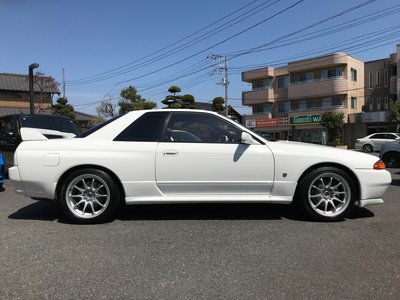 NISSAN SKYLINE GT-R - 10