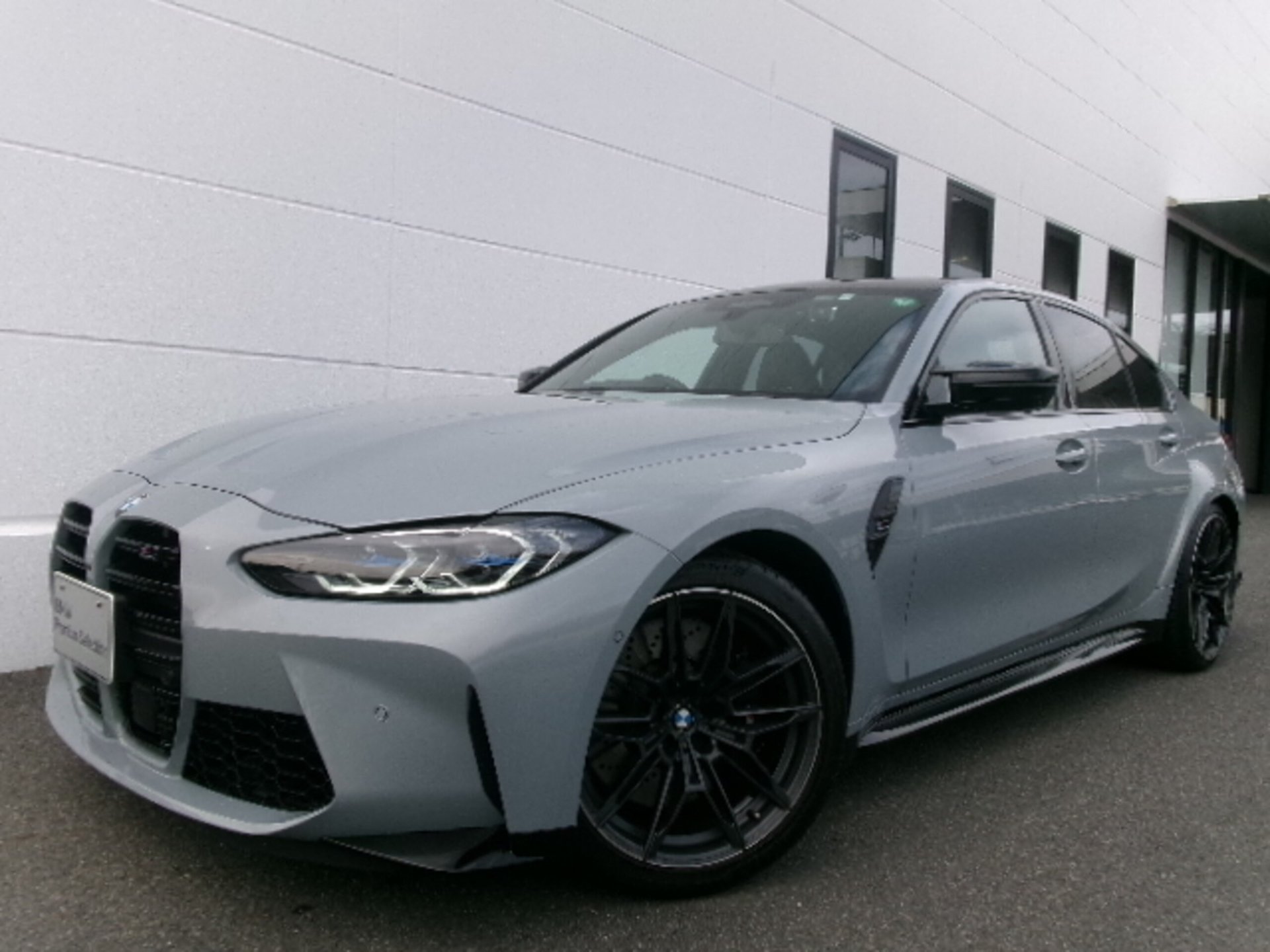 BMW M3 SEDAN - View 1