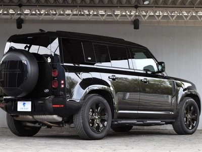 LAND ROVER DEFENDER - 9